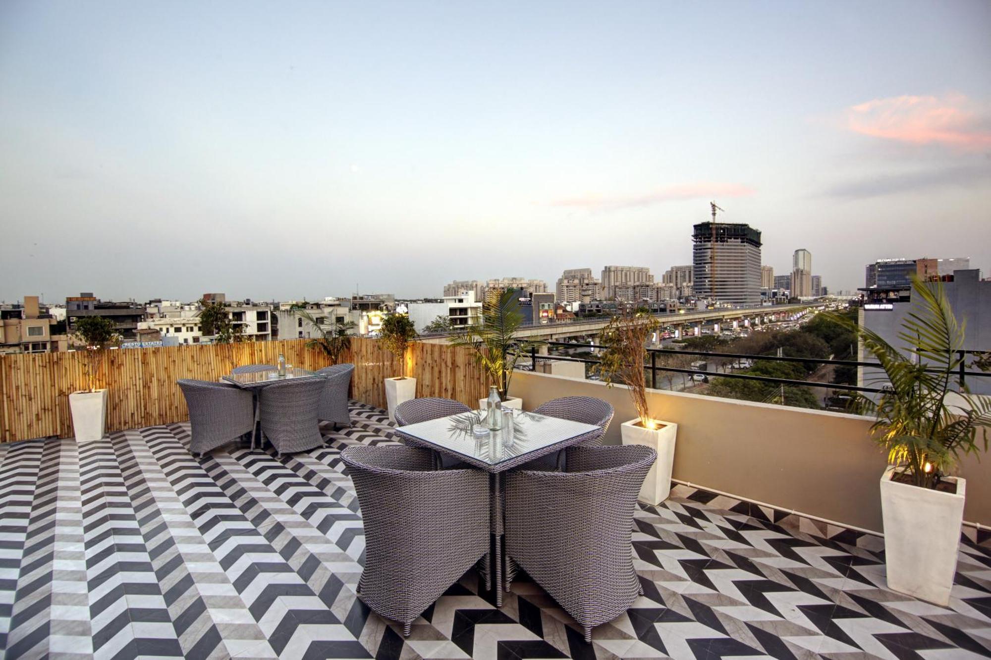 Saltstayz Select - Golf Course Road Gurgaon Eksteriør bilde