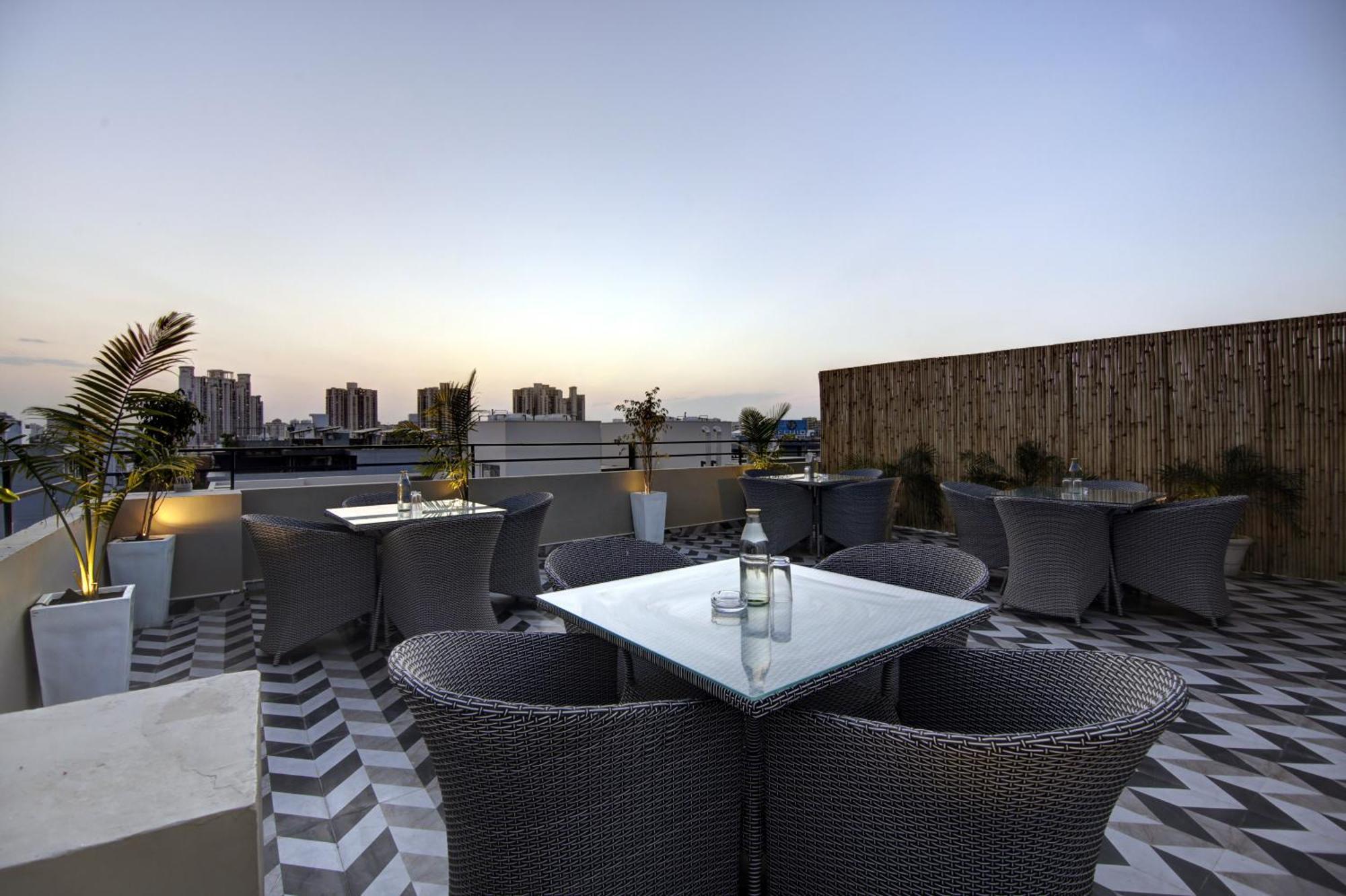 Saltstayz Select - Golf Course Road Gurgaon Eksteriør bilde